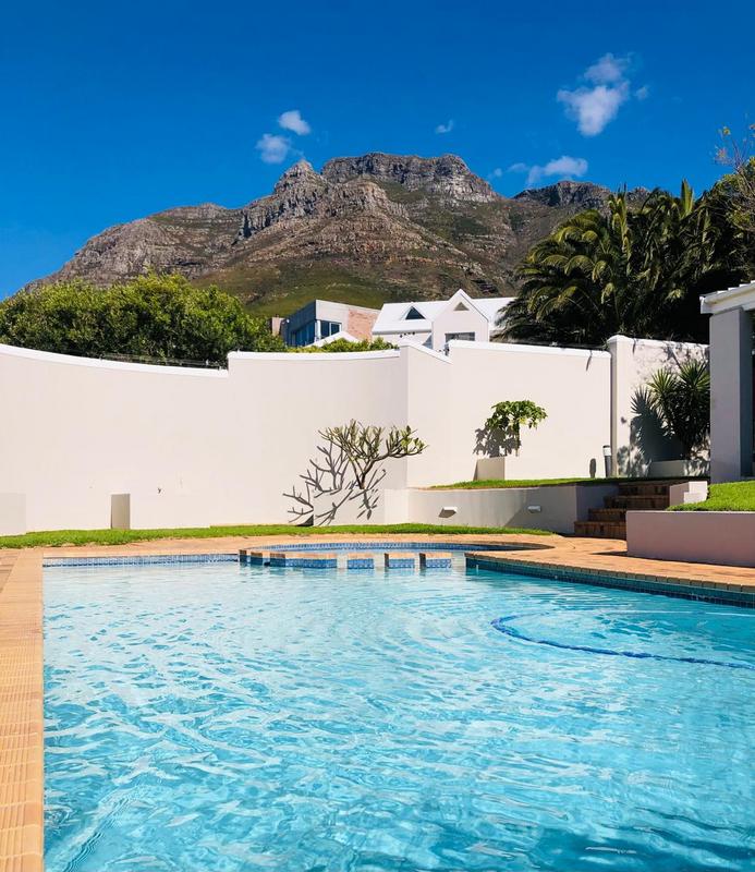2 Bedroom Property for Sale in Vredehoek Western Cape